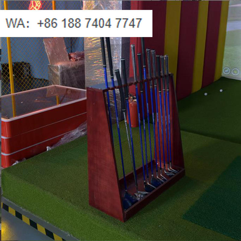 Golf Equipment Operator - Symulator golfa z interaktywną projekcją, z